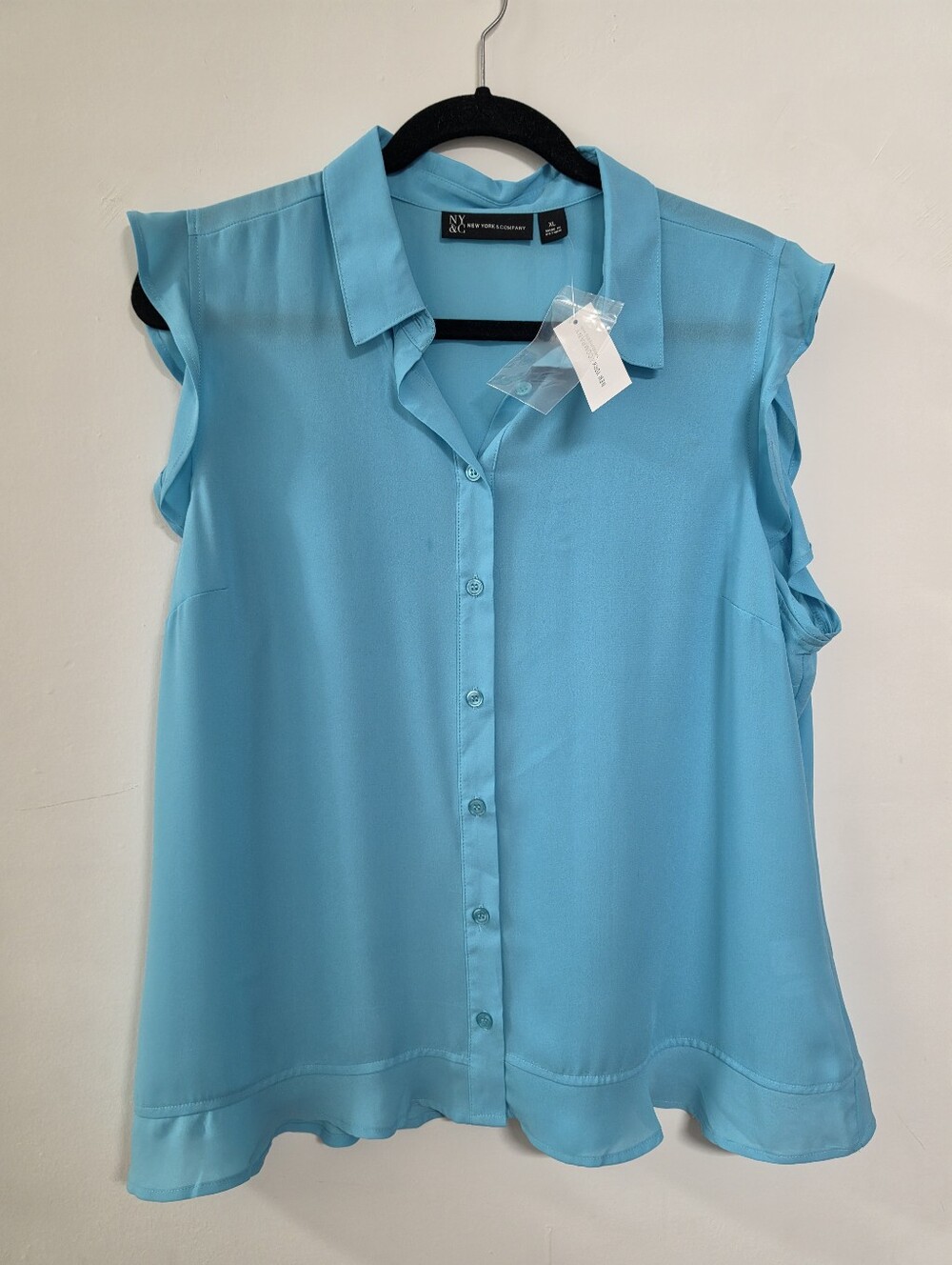 New York & Company Sleeveless Button-Front Blouse in Turquoise Blue